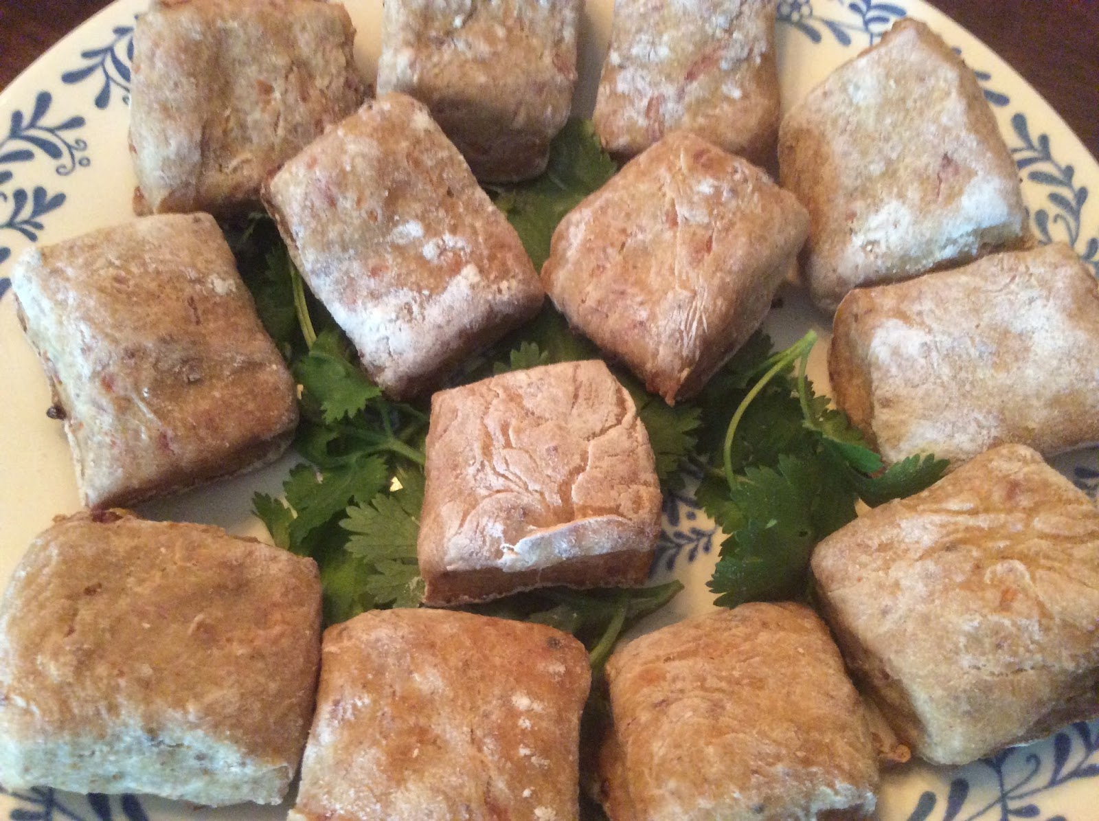 HOMEMADE PET TREATS AND RECIPES BACON DOG BONES, HOMEMADE BACON DOG BONES