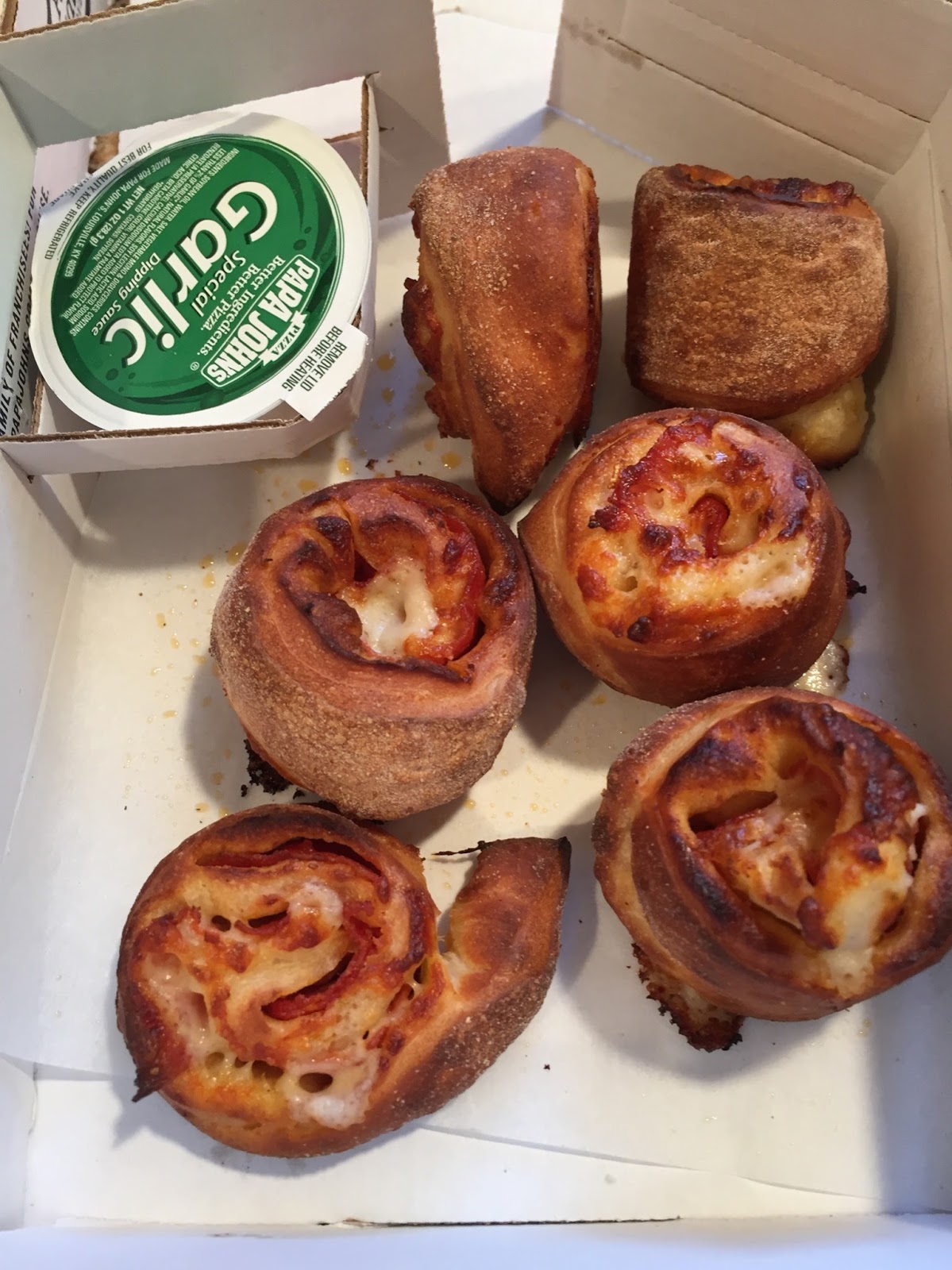 Papa John's Pepperoni Rolls / パパジョーンズのペパロニロール I'm Made of Sugar