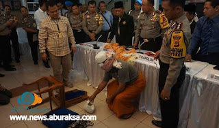 Reka Ulang Kejadian Rekayasa Seorang Marbut Masjid dalam Skenario Pengayaan Dirinya Reka Ulang Kejadian, Rekayasa penganiayaan, Marbut Masjid, uyu ruhyana, Skenario Pengayaan
