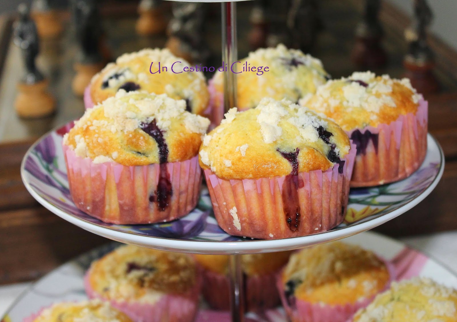 blueberry streusel muffins