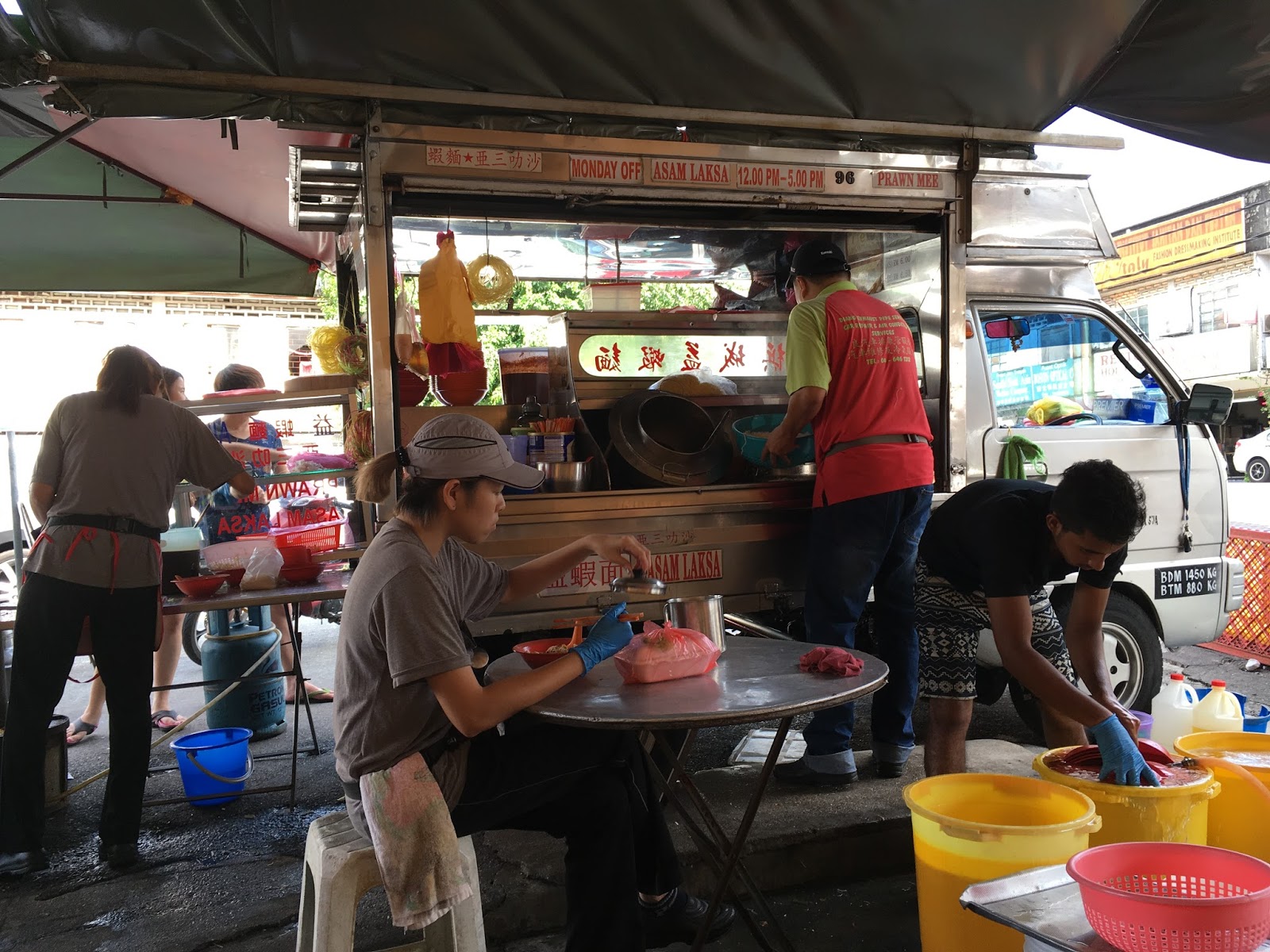 Clumsy Fallen Angel Path Asam Laksa & Tong Sui Separk, Petaling Jaya
