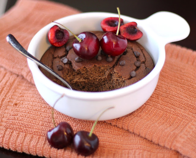 Healthy Single-Serving Chocolate Quinoa Protein Cake | Desserts With Benefits Blog