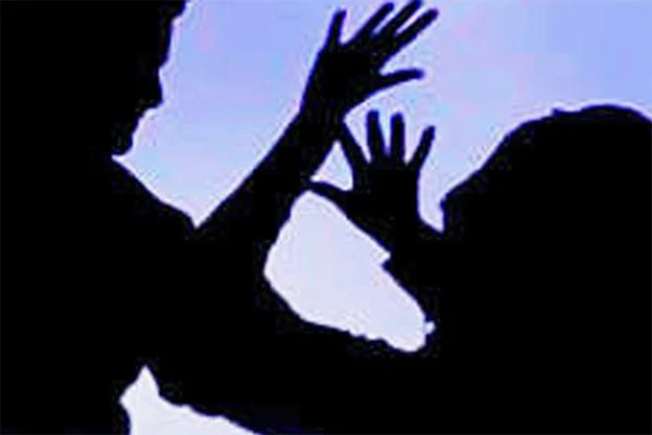 News, Kerala, Molestation, Arrest, Remanded, Police Station, Complaint, Court, Molestation; Youth arrested