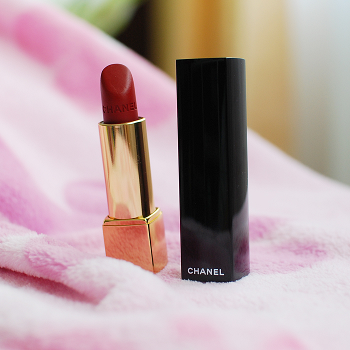 Chanel La Bouleversante & Pensive Rouge Allures Reviews, Photos