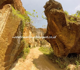 Bukit Kapur Batu Putih Sumenep Madura : Arosbaya dan Jaddih Bukit Kapur Batu Putih Sumenep Madura : Arosbaya dan Jaddih