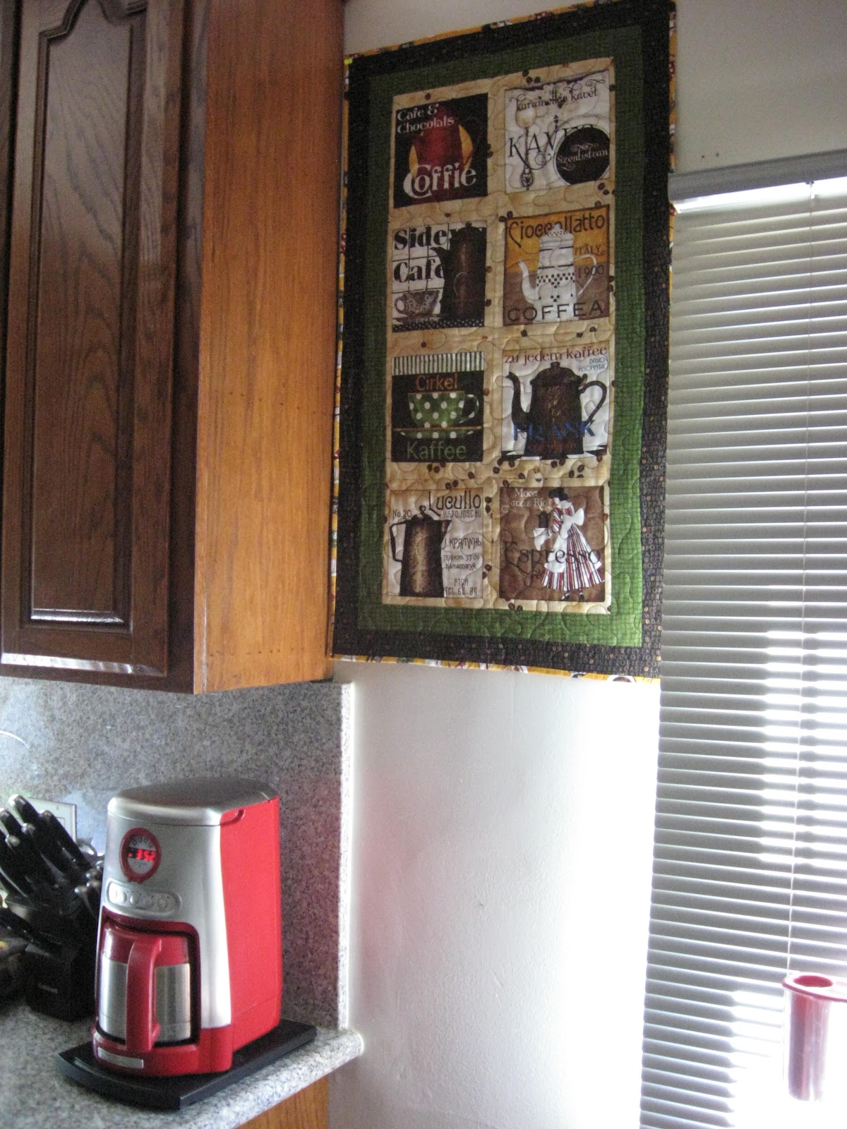 california-quilting-coffee-quilt-wall-hanging