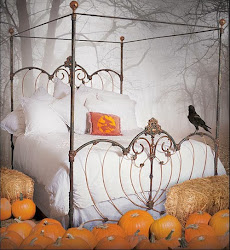 halloween bedroom decorations spooky scary decor bedrooms room decorating dark interior subtle decoration bed themed creative decoist pumpkins vibe party