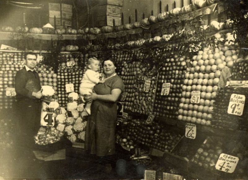 Vintage photos inside the Shops and Stores in Early 20th century