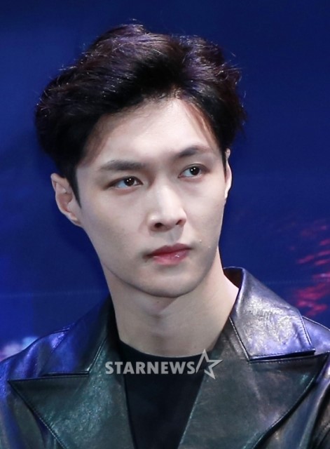 Lay won't be participating in EXO's international tour