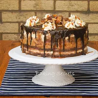 http://www.bakingsecrets.lt/2015/06/tortas-snickers-snickers-layer-cake.html