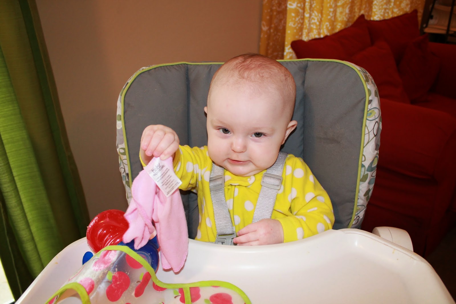 Polka-Dotty Place: Feeding SOLIDS to Your Baby