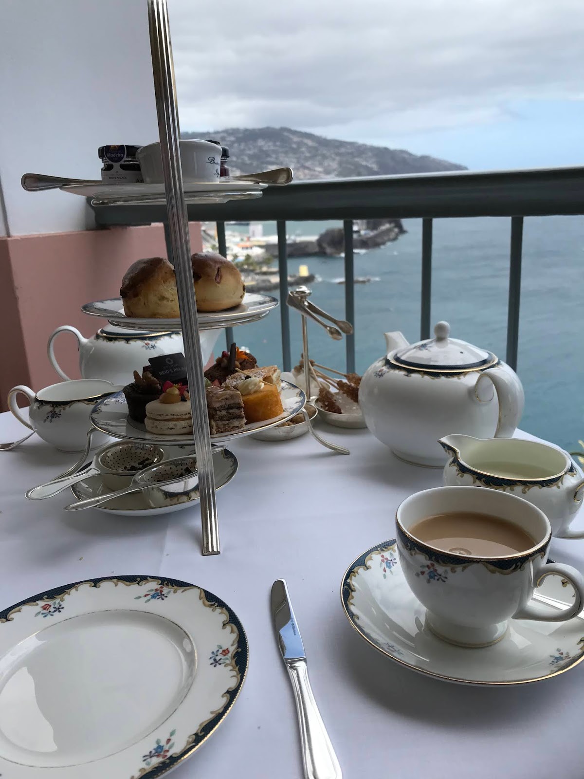 Thee, natuurlijk ! Afternoon Tea Reid's Hotel, Funchal, Madeira