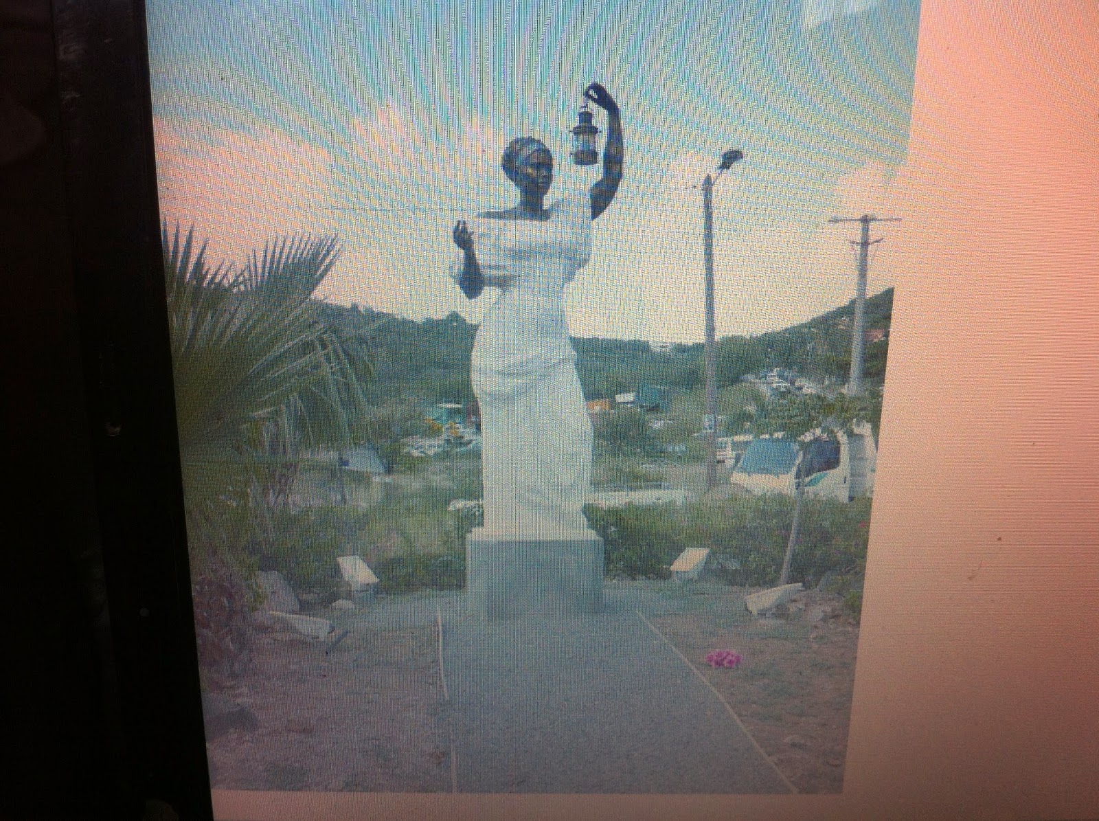 THE BLACK SOCIAL HISTORY BLACK SOCIAL HISTORY BLACK STATUE OF