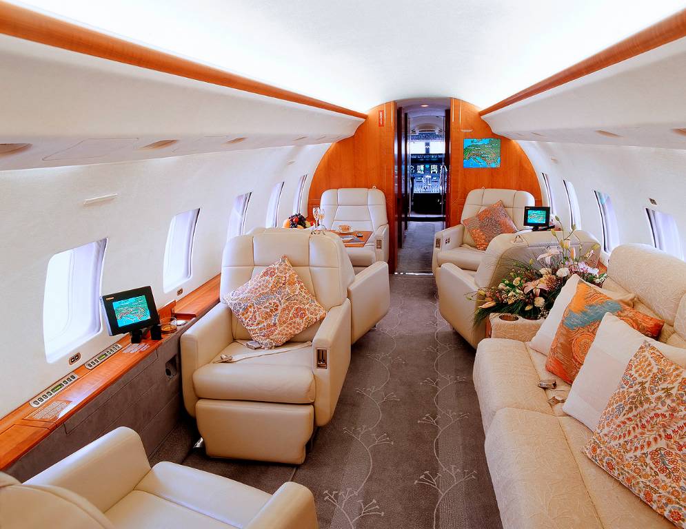 Jet Airlines bombardier global 7000 interior