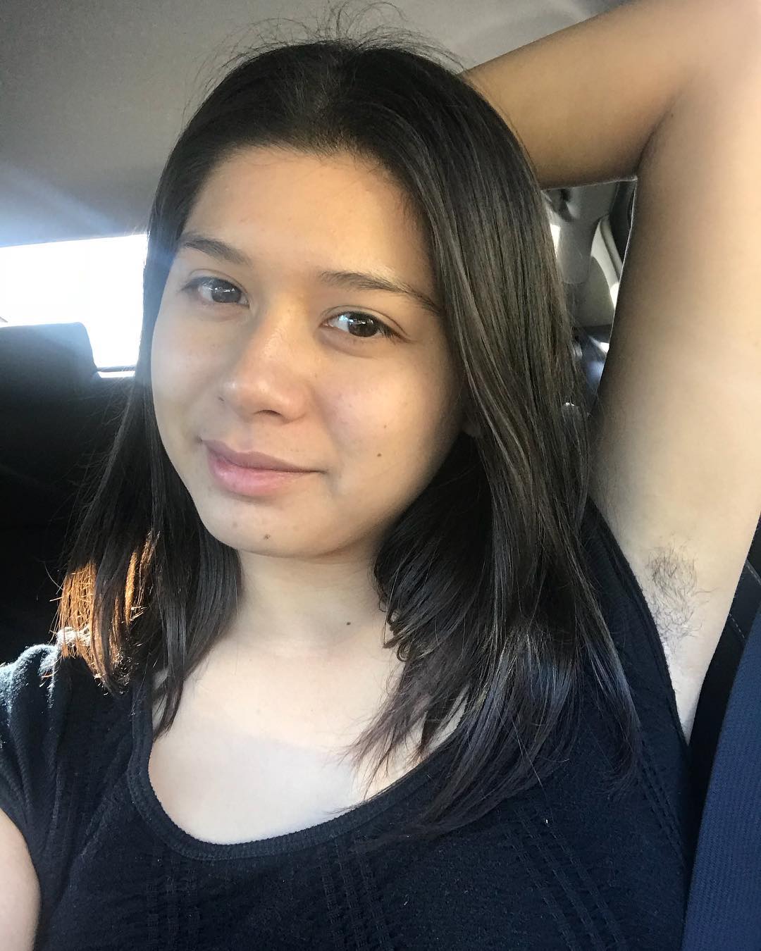 ActressArmpitsPics: This girl loves armpit licking
