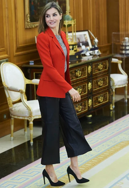 Queen Letizia met with the winners of the 2015 'National Fashion Awards
