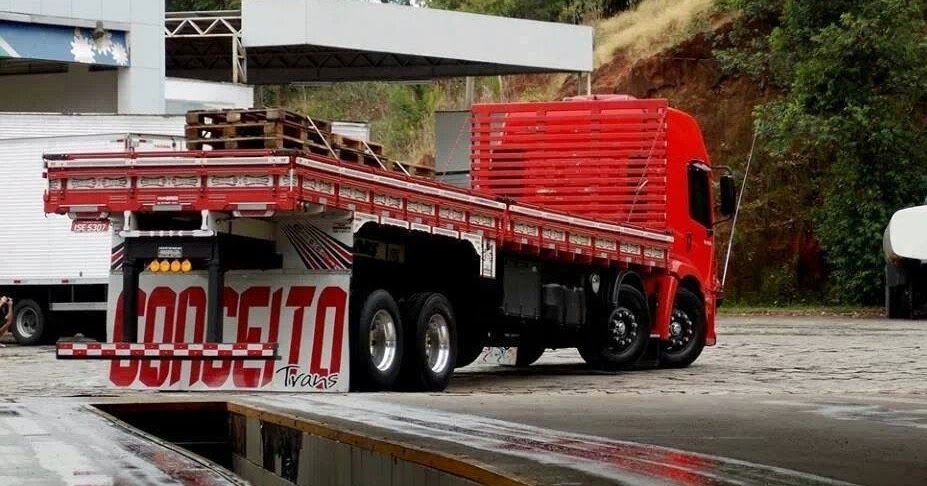 Caminhões com traseira arqueada sem o Inmetro estão com os dias