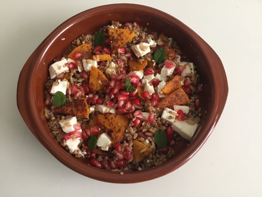 Ensalada de quinoa con granada y calabaza