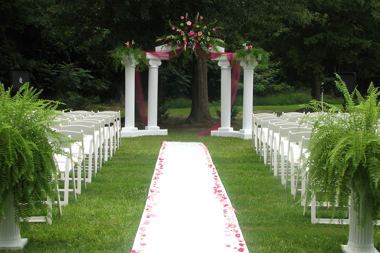  Outdoor wedding decorations for your inspiration 