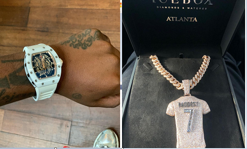 Davido Receives Expensive Early Birthday Gifts (Photos) Davido Receives Expensive Early Birthday Gifts (Photos)