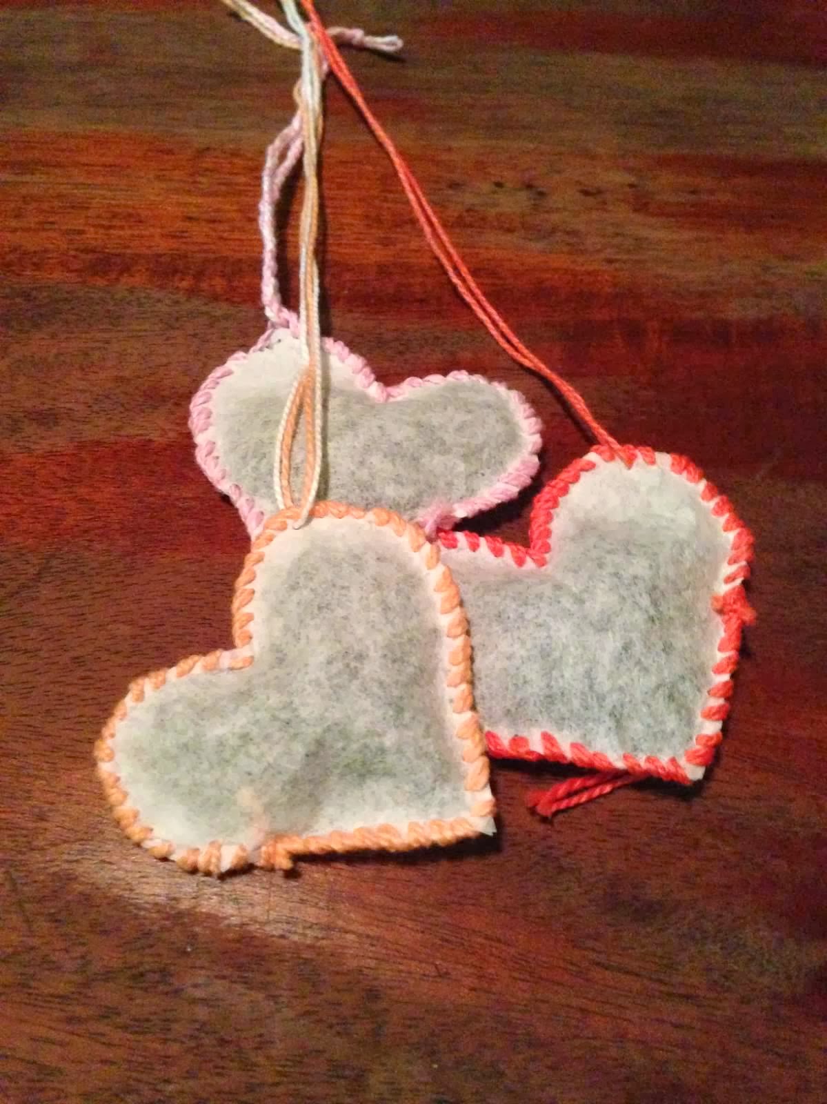 Crafternoon Delight: Easy DIY: Heart Tea Bags!
