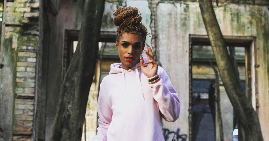 Rapper Monna Brutal lança seu primeiro álbum “9/11”.