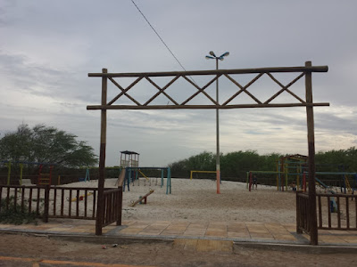 Playground da Praia de Camapum completamente abandonado