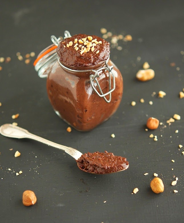 Paleo-tella (Chocolate Hazelnut Spread)