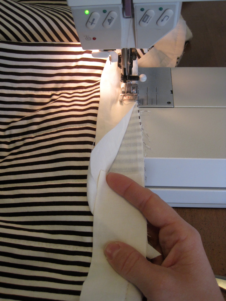 The Project Lady Tutorial for Twin Bedspread with Binded Edges