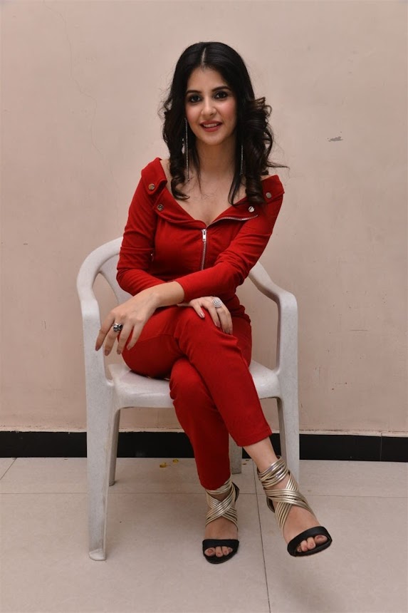 Kashish Vohra at 1st Rank Raju Teaser Launch