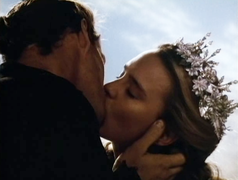 Westley (Cary Elwes) y Buttercup (Robin Wright) en el final de La princesa prometida - Cine de Escritor Westley (Cary Elwes) y Buttercup (Robin Wright) en el final de La princesa prometida - Cine de Escritor