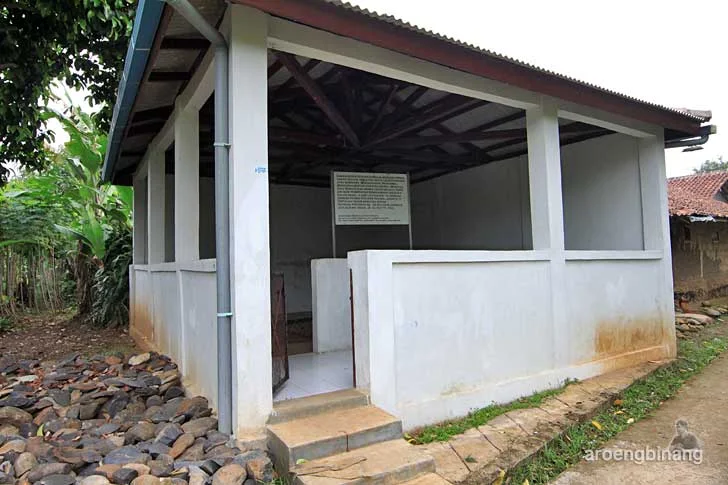 prasasti batu dakon bogor