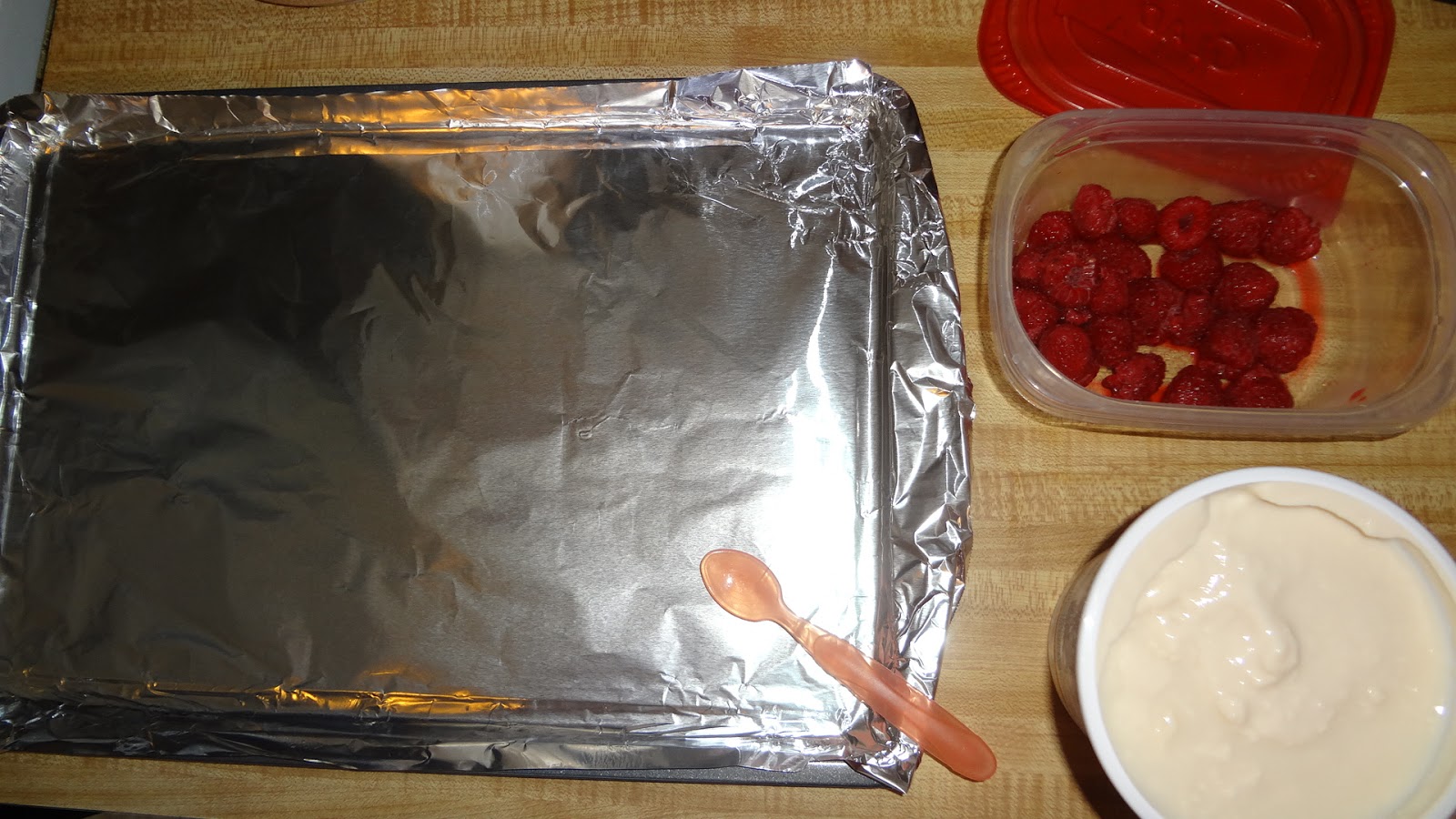.nik naks and noms. .homemade frozen soy yogurt drops.