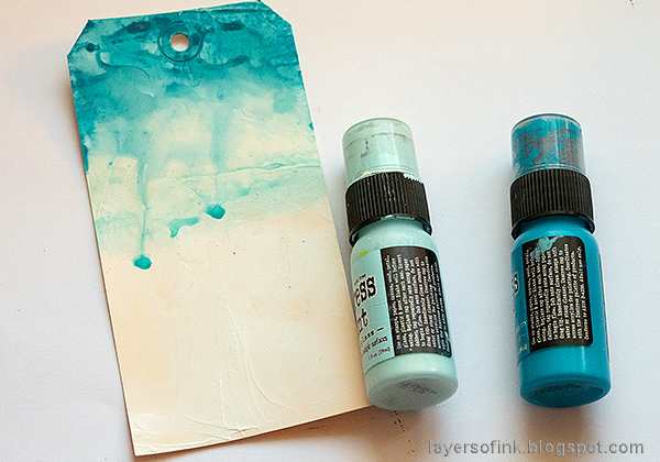 Layers of ink - Mixed Media Springtime Tag Tutorial by Anna-Karin Evaldsson.