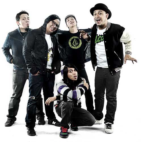 Indie Music And Everything: ROCKET ROCKERS