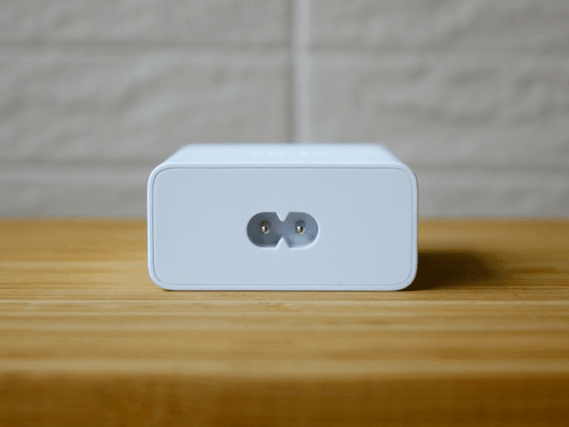 This is the very first USB-PD fast charger in the market This is the very first USB-PD fast charger in the market