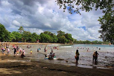 Pantai Batu Karas, cocok untuk surfing dan berenang Pantai Batu Karas, cocok untuk surfing dan berenang