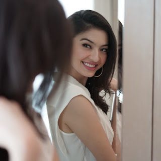 Profil Terlengkap Raline Shah: Masa Kecil Dan Keluarga ...
