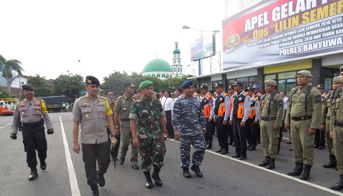 Gelar Pasukan Operasi Lilin Semeru 2018, Lanal Banyuwangi Kirim 1 SST