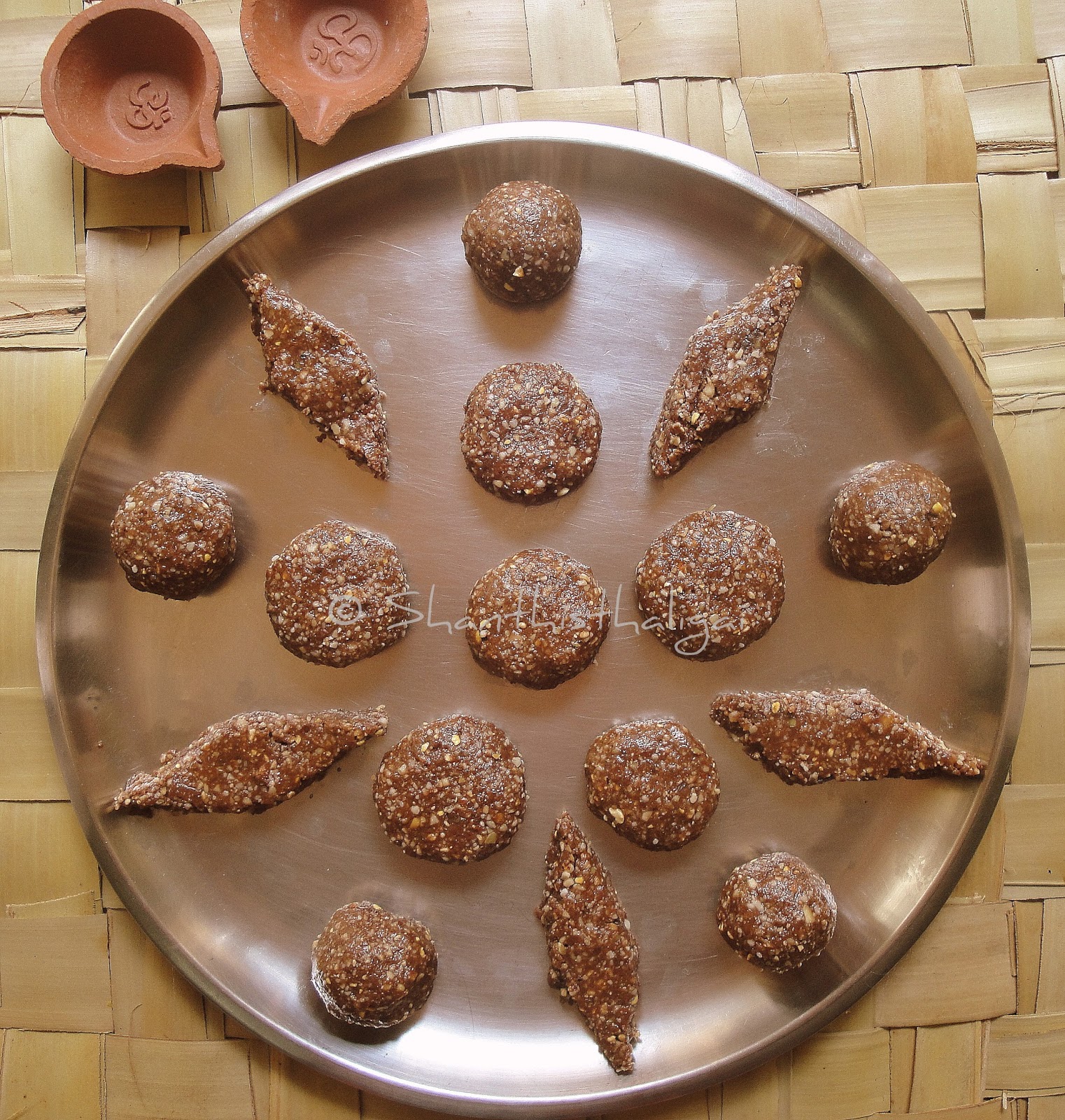 Shanthi Krishnakumar's cook book PUMPKIN SEEDS AND NUTS ENERGY LADOO