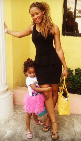 1 New pics of Kanu Nwankwo, his beautiful wife and their daughter