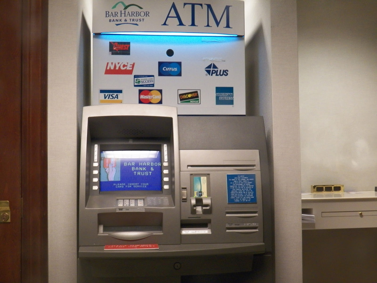 9roms-malware-is-making-atms-spit-cash