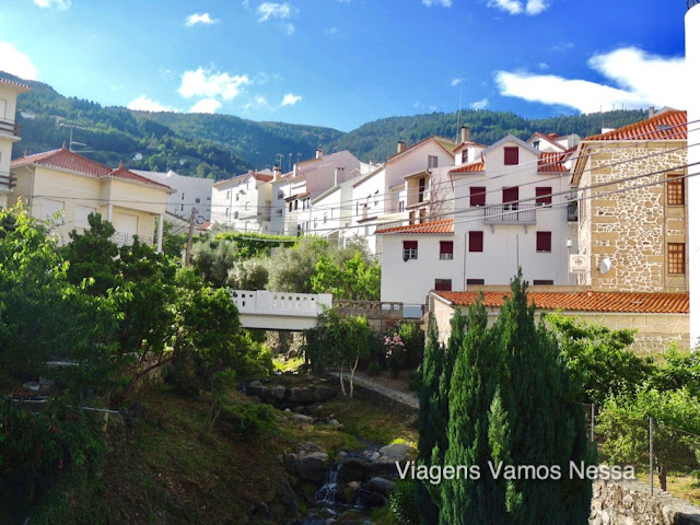 Manteigas, vila portuguesa onde nasce o sabor puro do Queijo da Serra da Estrela.