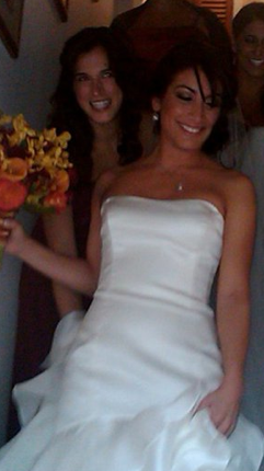 Sweet Cadence Moh Bride To Be Lessons From The Other Side How Many Times In A Woman S Life Can She Say Had The Honor Of Holding Her Bestie Wedding Dress Up To Help That Work And Commitment Wred
