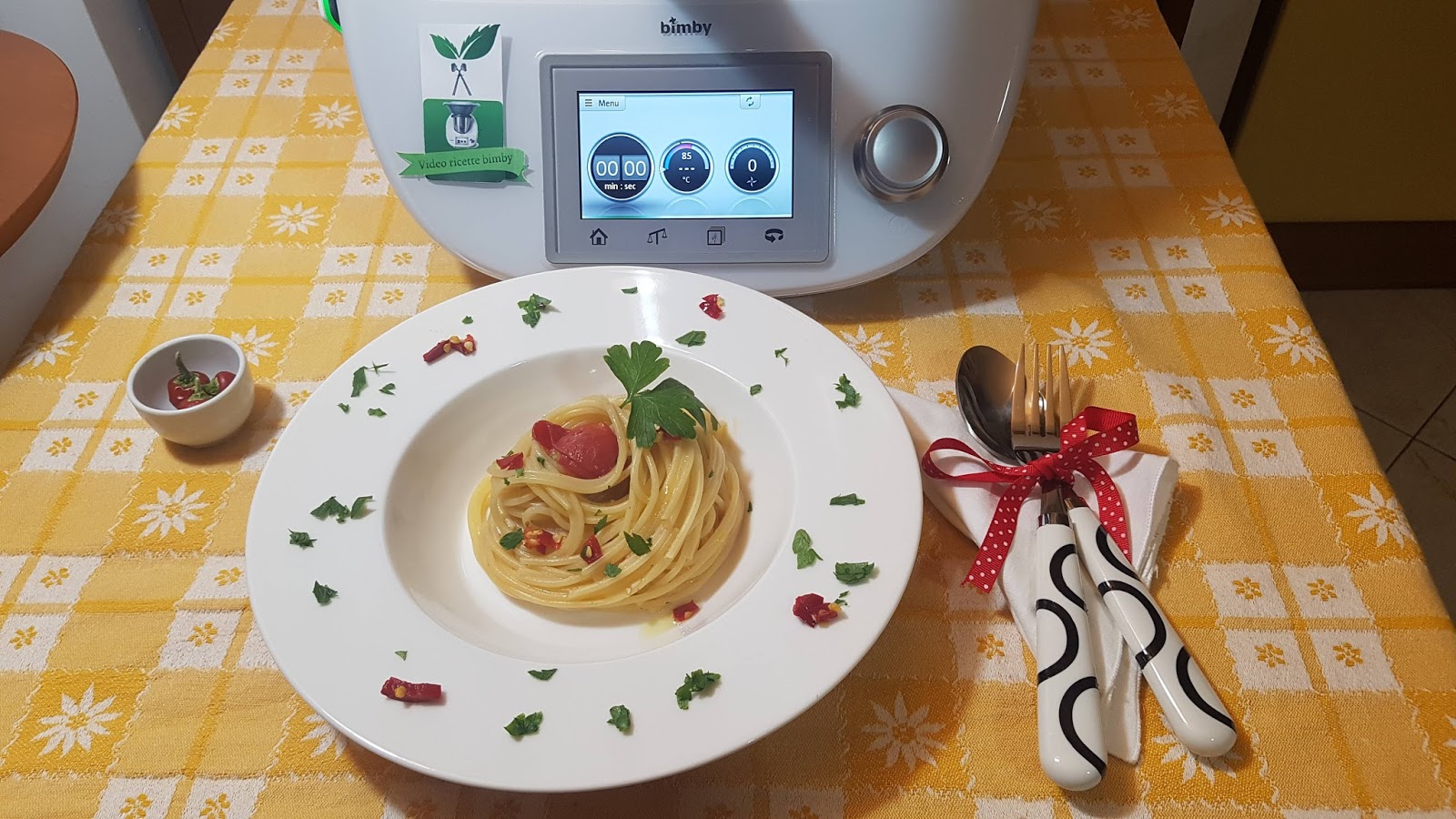 Spaghetti aglio, olio e peperoncino bimby per TM5 e TM31 Video
