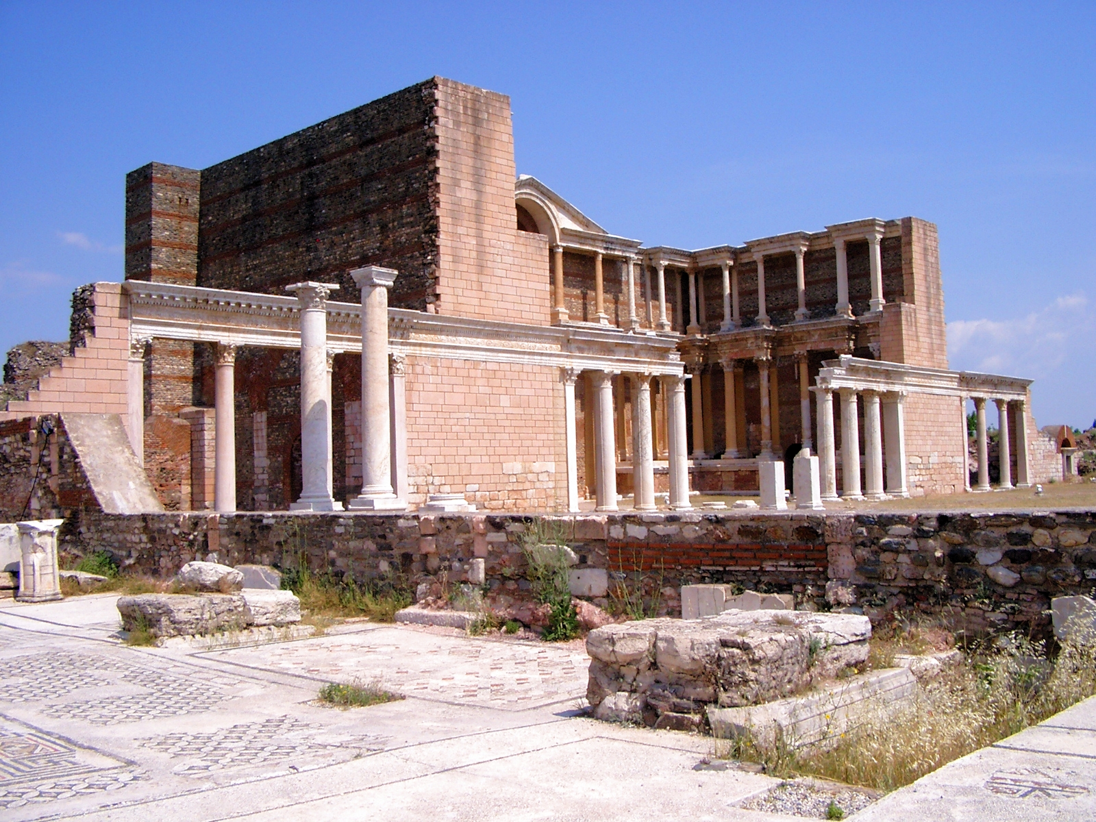 Deus Artefacta Sardis