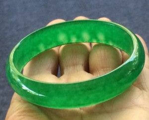 Jade Bangle Bracelets My First Experience So On My Way To A Restroom After Lunch I Saw Woman Ing Jade Bangle Bracelets And Bought One That Looked Just Perfect Priced Very Low