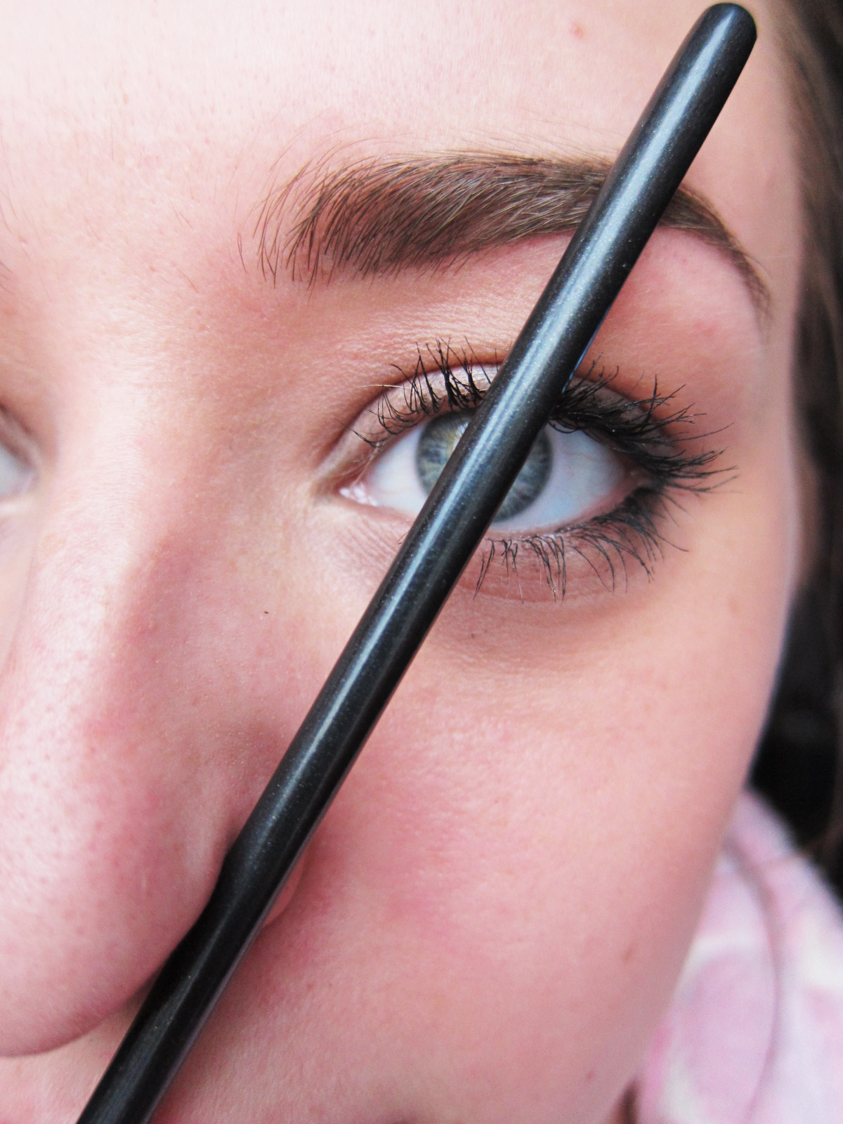 Neeny's Wishlist * ! ! How to Pluck and fill in your eyebrows!