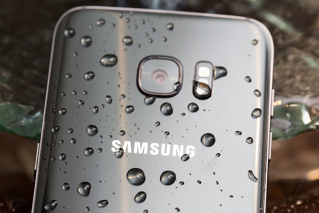 Samsung Galaxy S7 Water Resistant