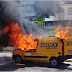 Carro do Sedex pega fogo e interdita parte da Av.Garibaldi